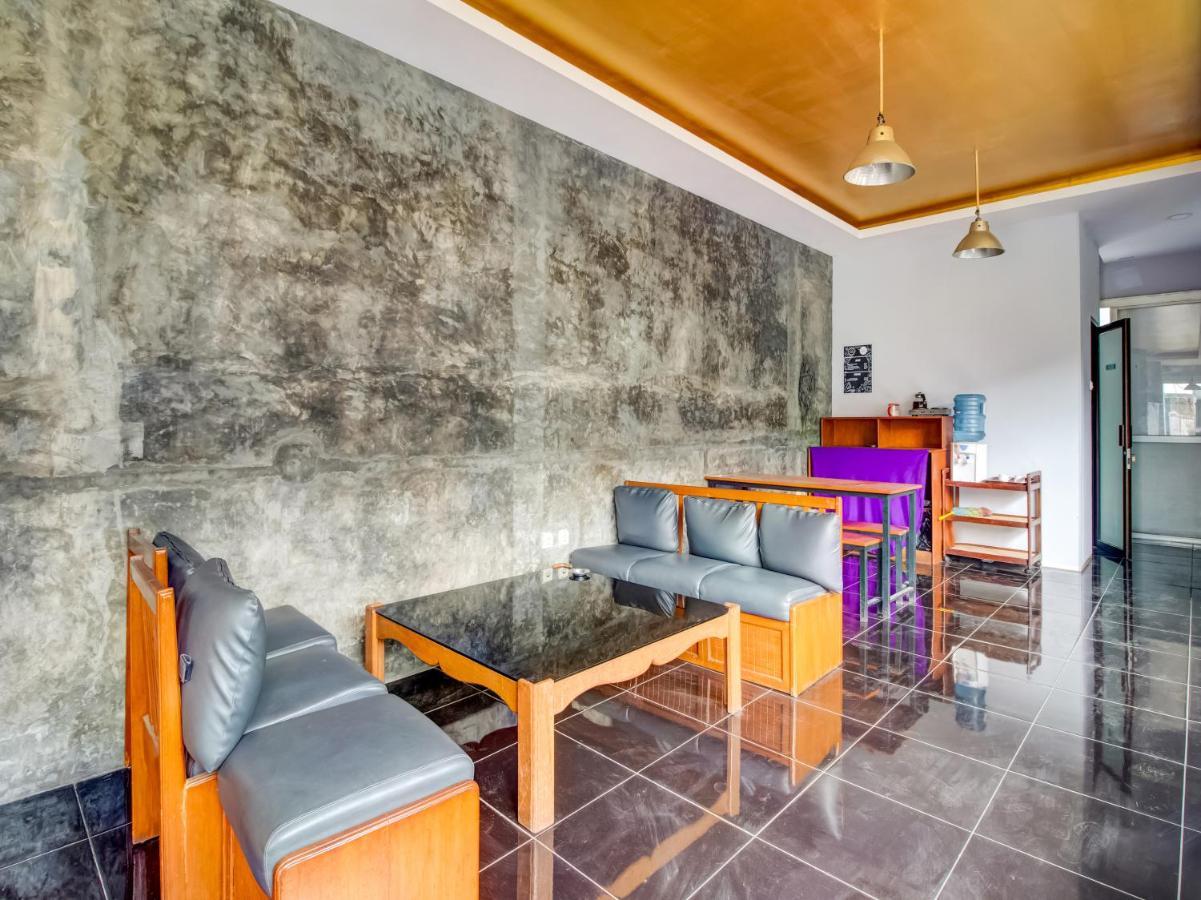 Oyo 3750 Elder Guest House バンドゥン エクステリア 写真