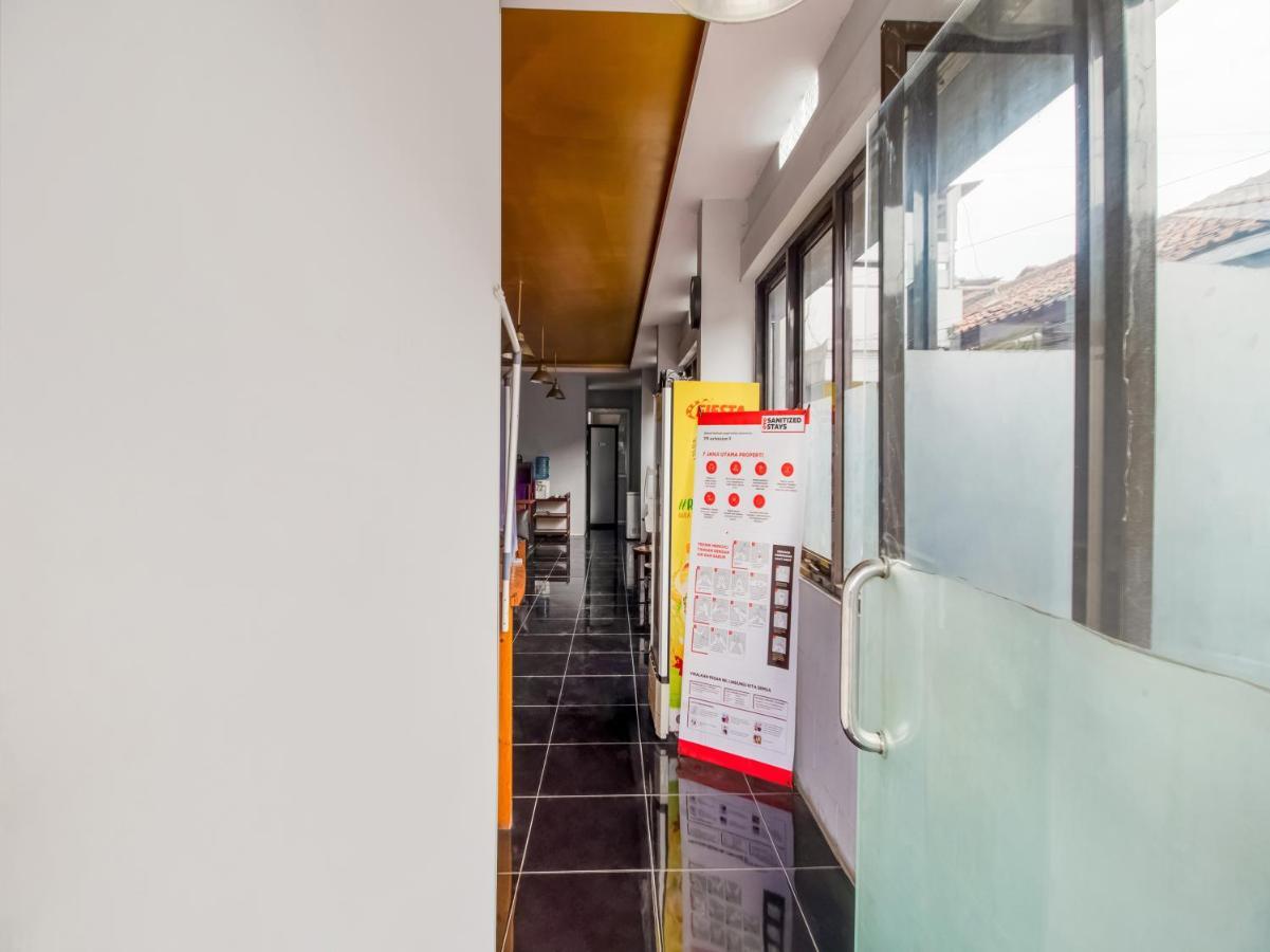 Oyo 3750 Elder Guest House バンドゥン エクステリア 写真